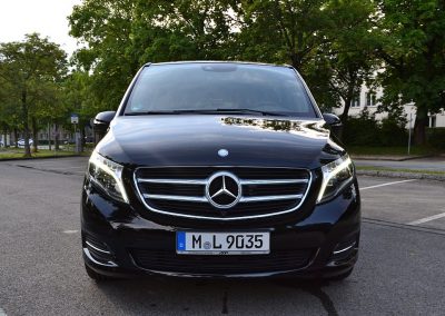Mercedes-VClass-5Seater-02