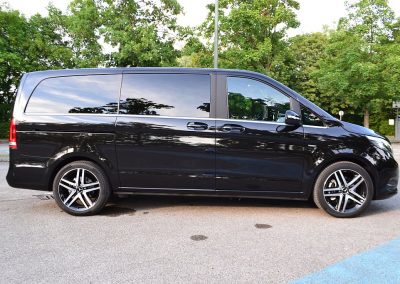 Mercedes-VClass-5Seater-02