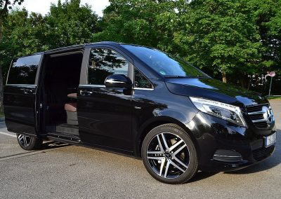 Mercedes-VClass-5Seater-02