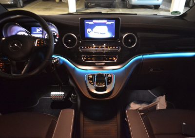 Mercedes-VClass-5Seater-02