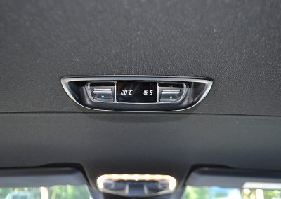 Mercedes-VClass-6Seater-01